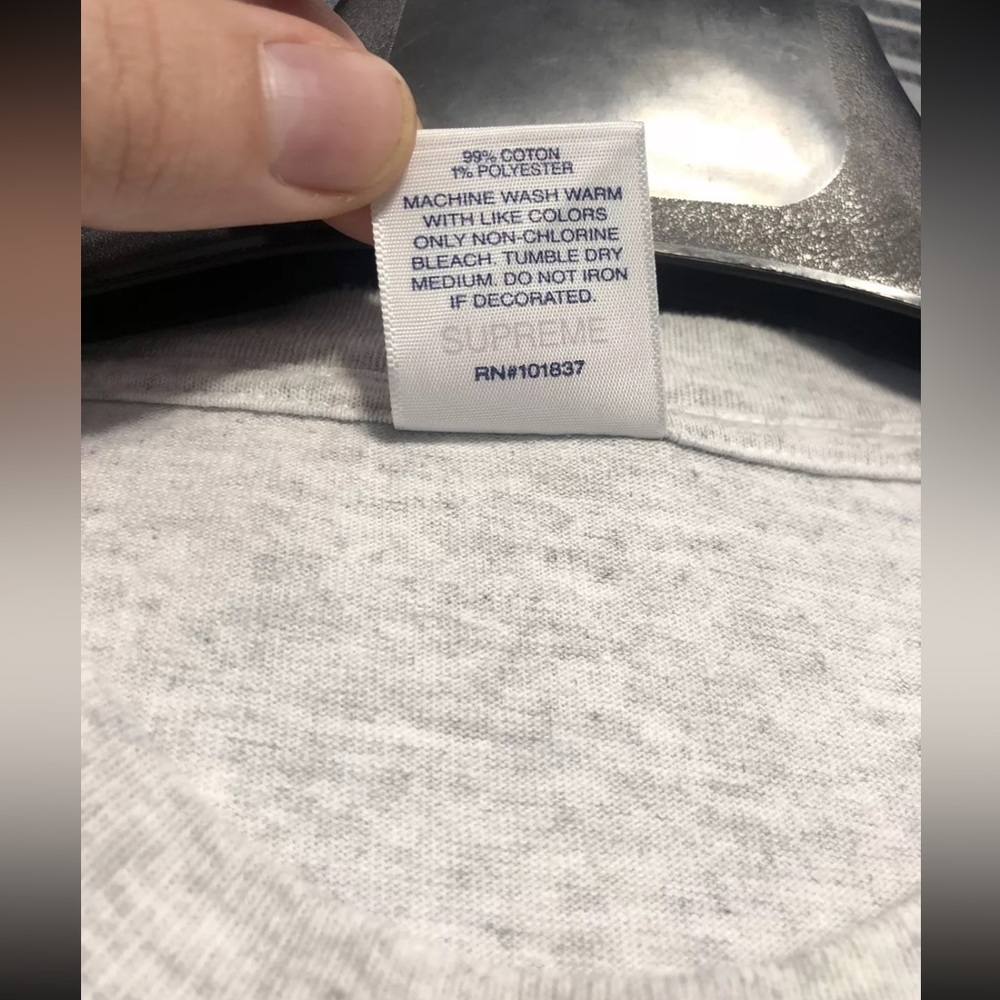 Supreme - Picture 6 of 7